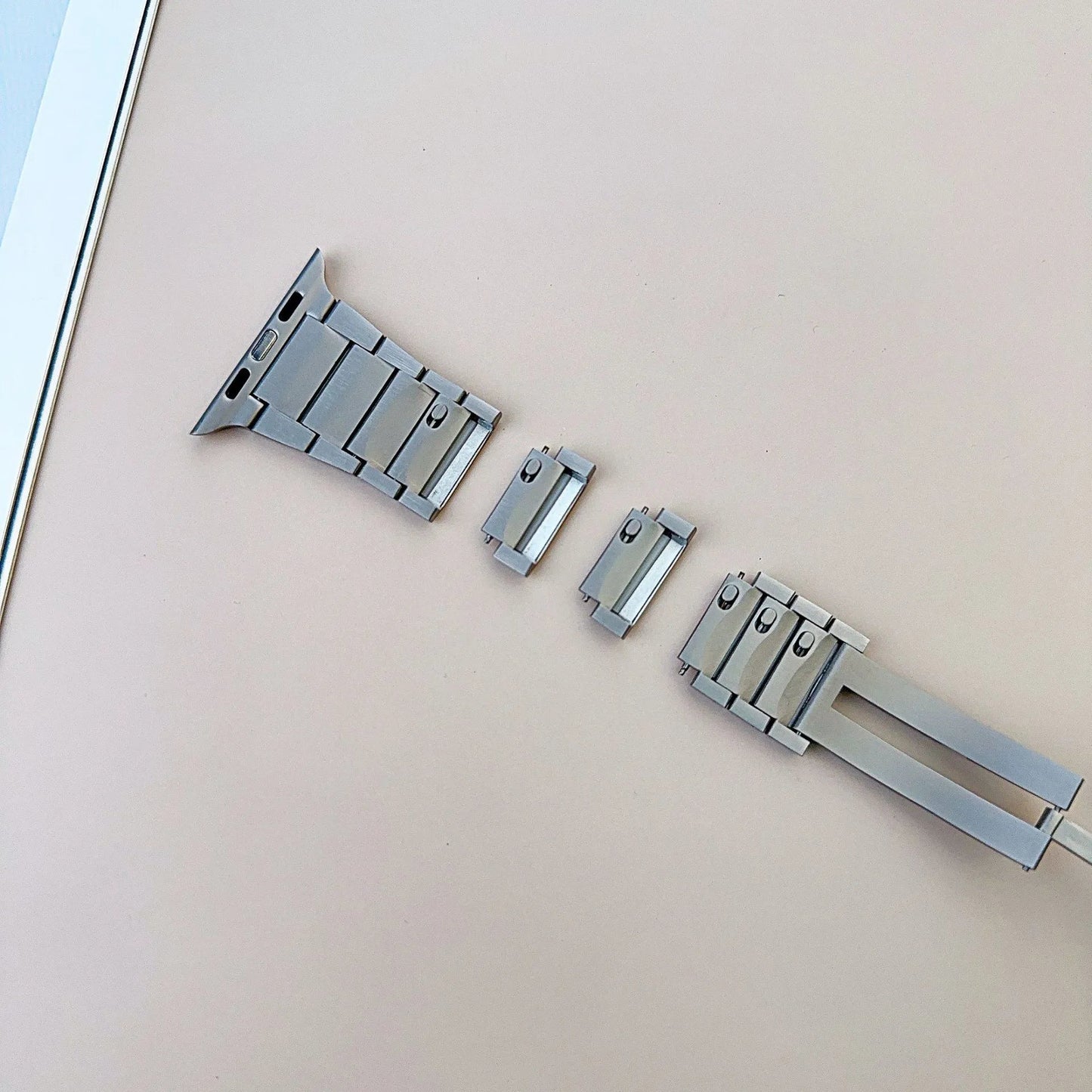 Quick-Release Stainless Steel Strap for Apple Watch 44-49mm, Classic Dewell X