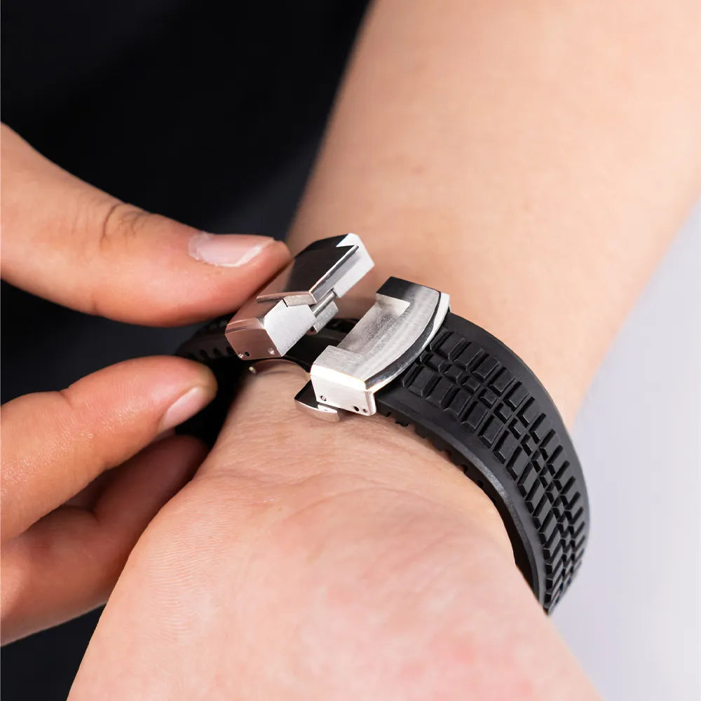 New fluororubber dual press-button watch strap suitable for Apple Watch models 10, 9, 8, 7, 6, 5, SE, Ultra, Series 2, and Series 1 Dewell X
